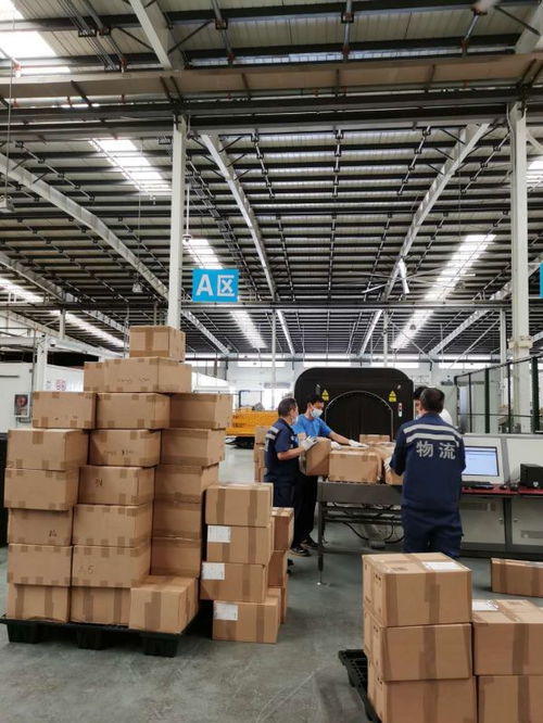 跨境電商熱潮涌動(dòng) 日用百貨與小商品需求激增，天河機(jī)場貨物量創(chuàng)新高